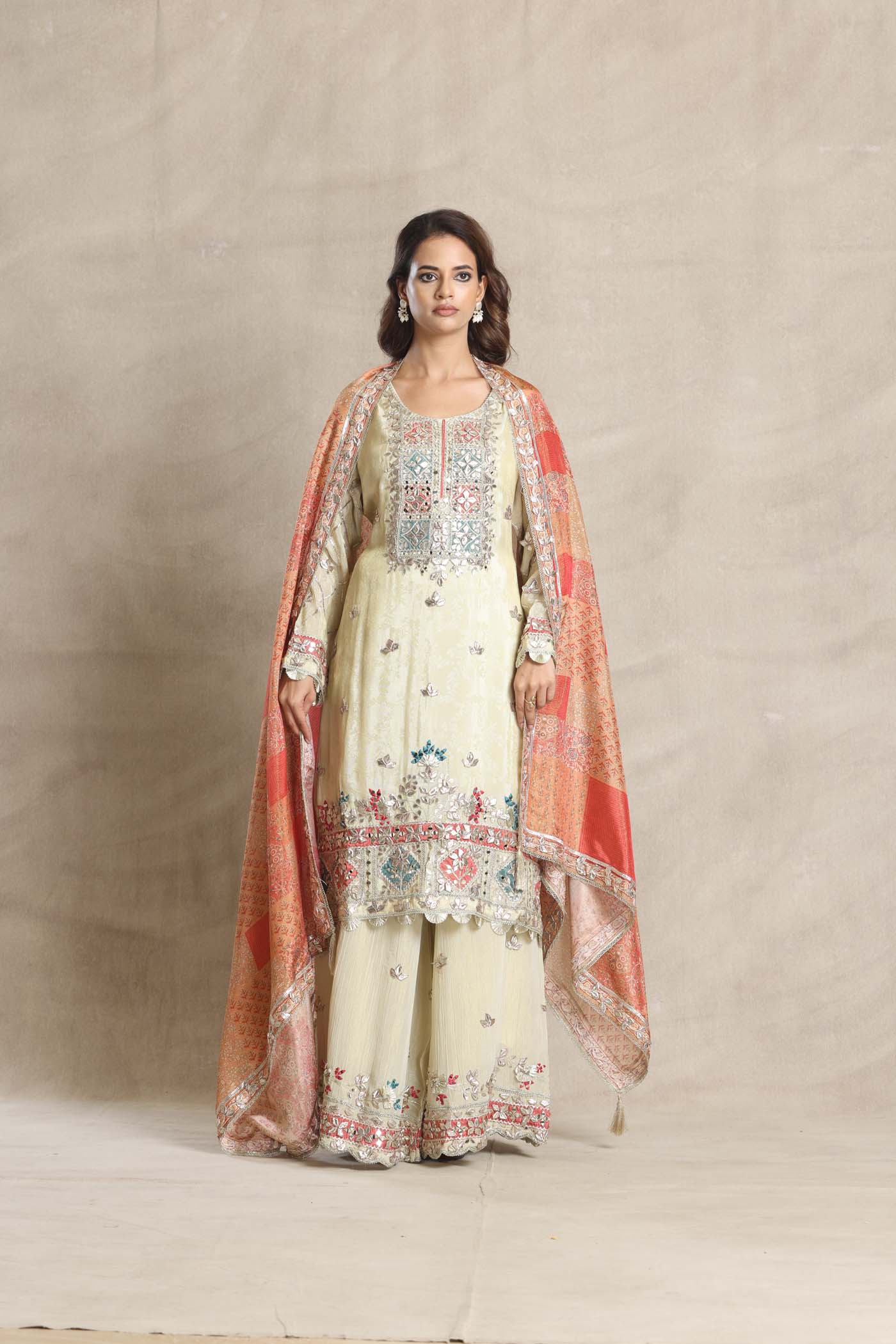 Kesar Suit Set