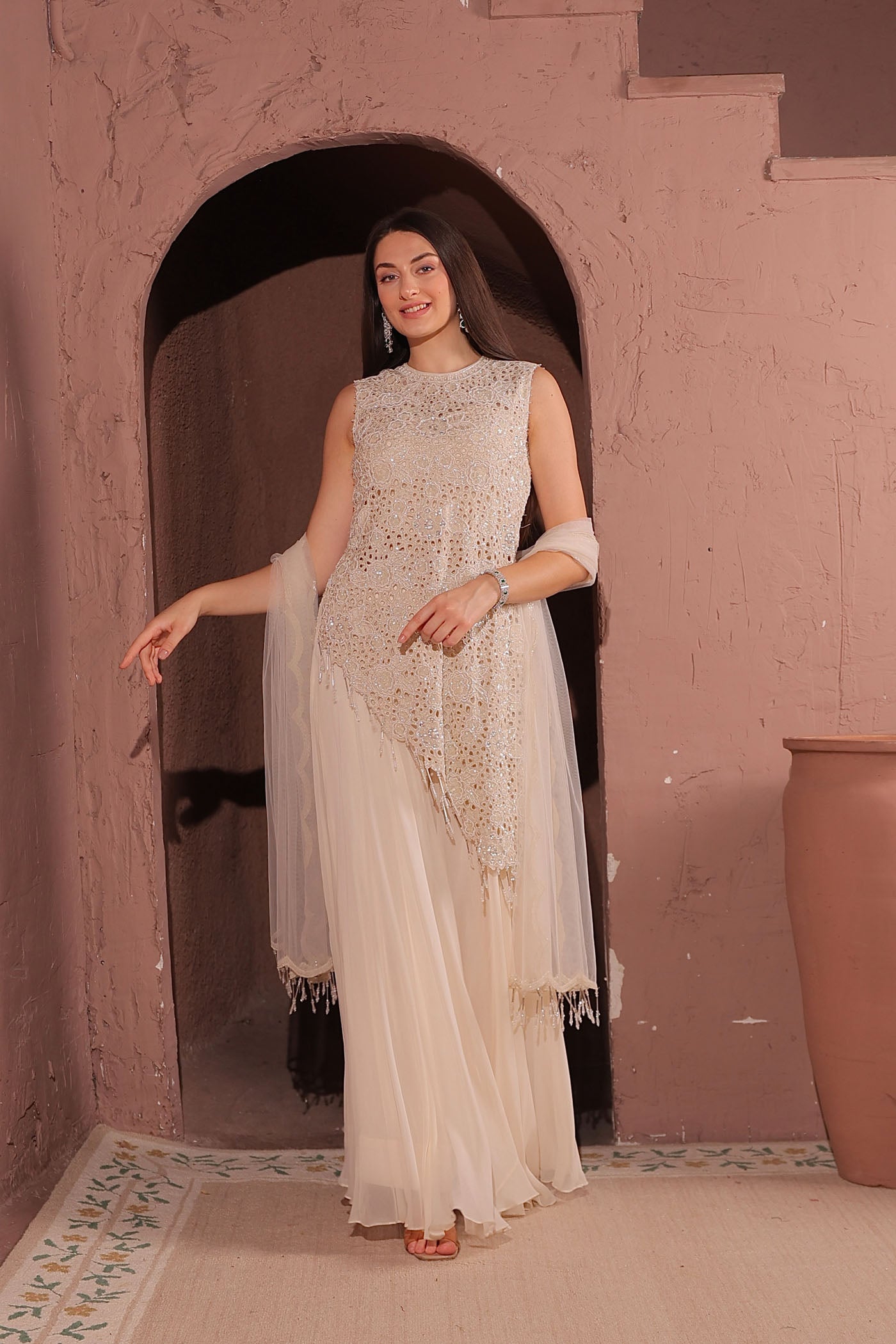 Sharnamli Mehra In Majesty asymetric top with flared pants and dupatta