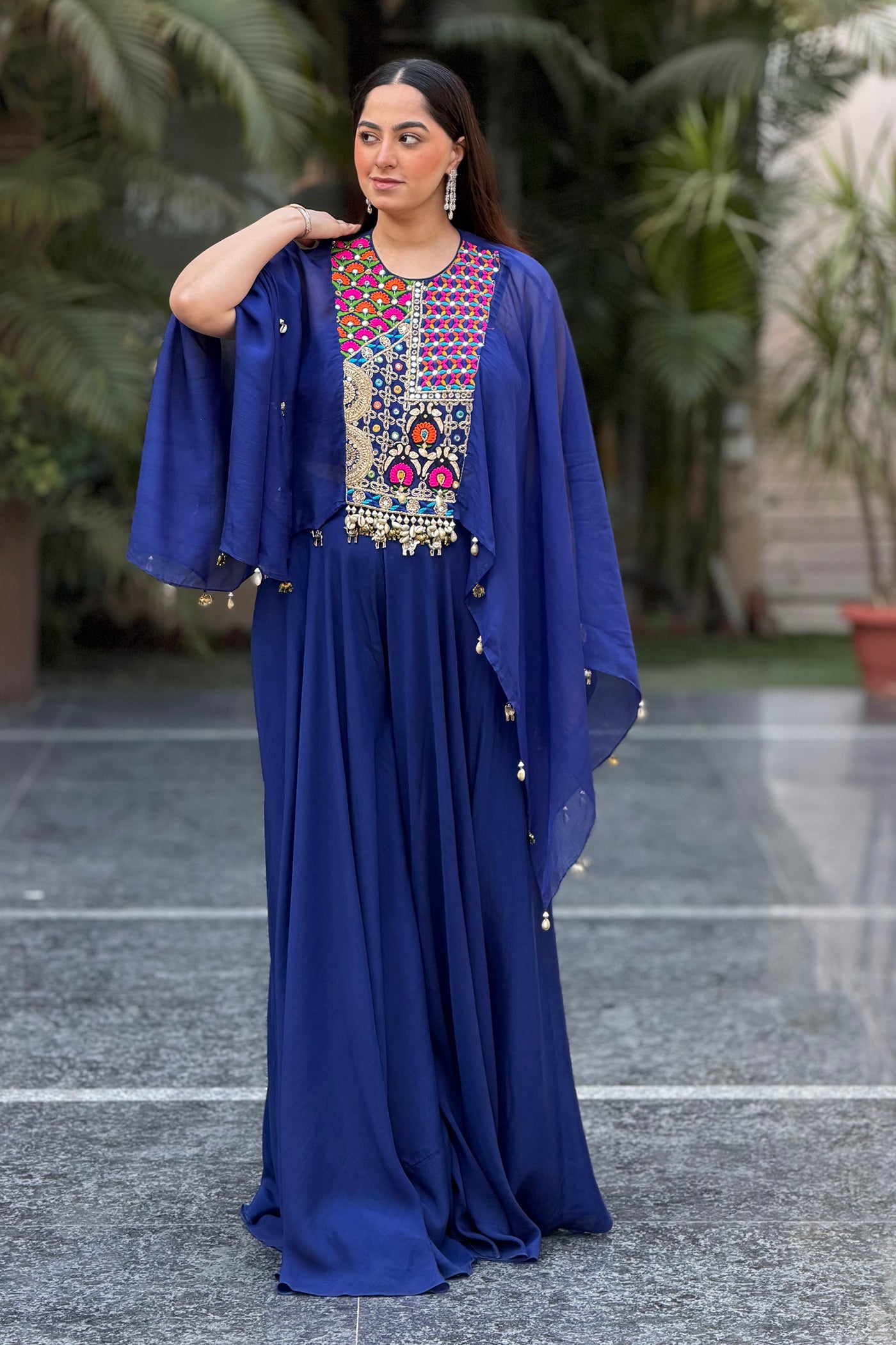 Jasnoor In Ekisha Palazzo with Short Kaftan