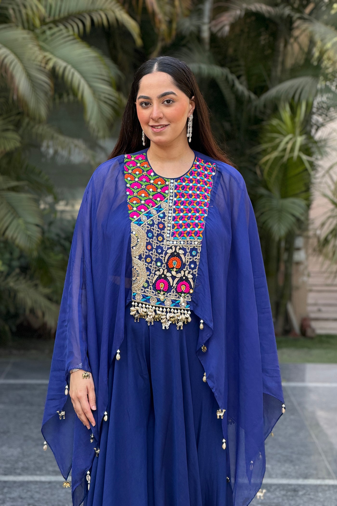 Jasnoor In Ekisha Palazzo with Short Kaftan