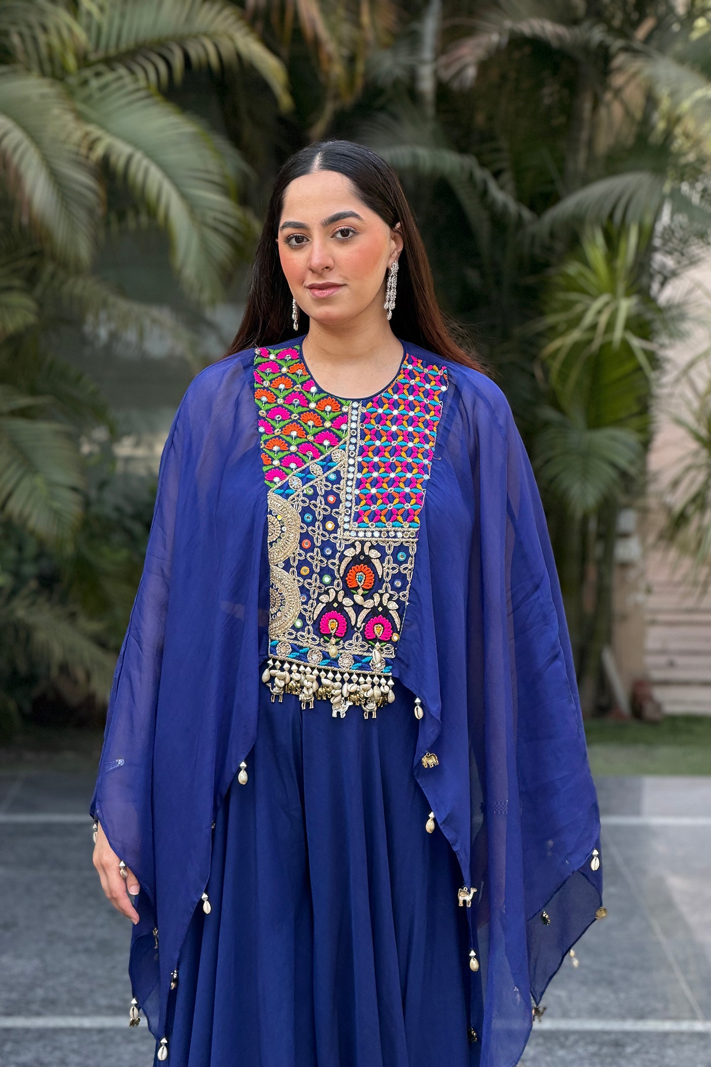 Jasnoor In Ekisha Palazzo with Short Kaftan