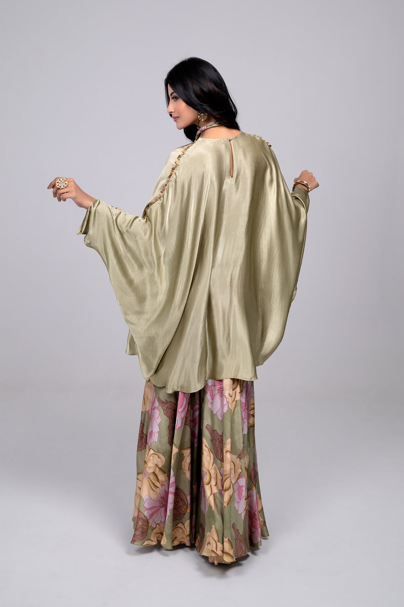 Lark Loose Kaftan And Palazzo Set With Neck Piece