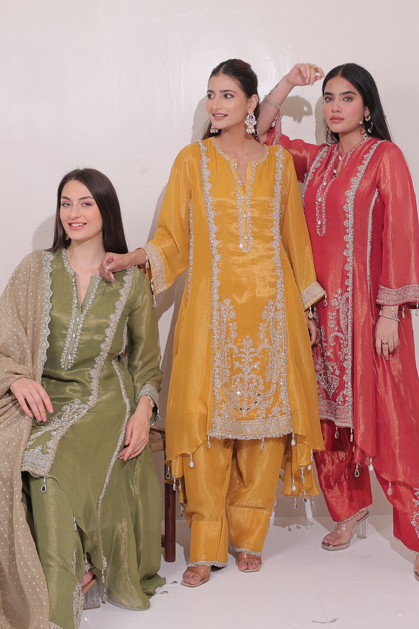 Inaaya Farsan Salwar Suit Set With Dupatta