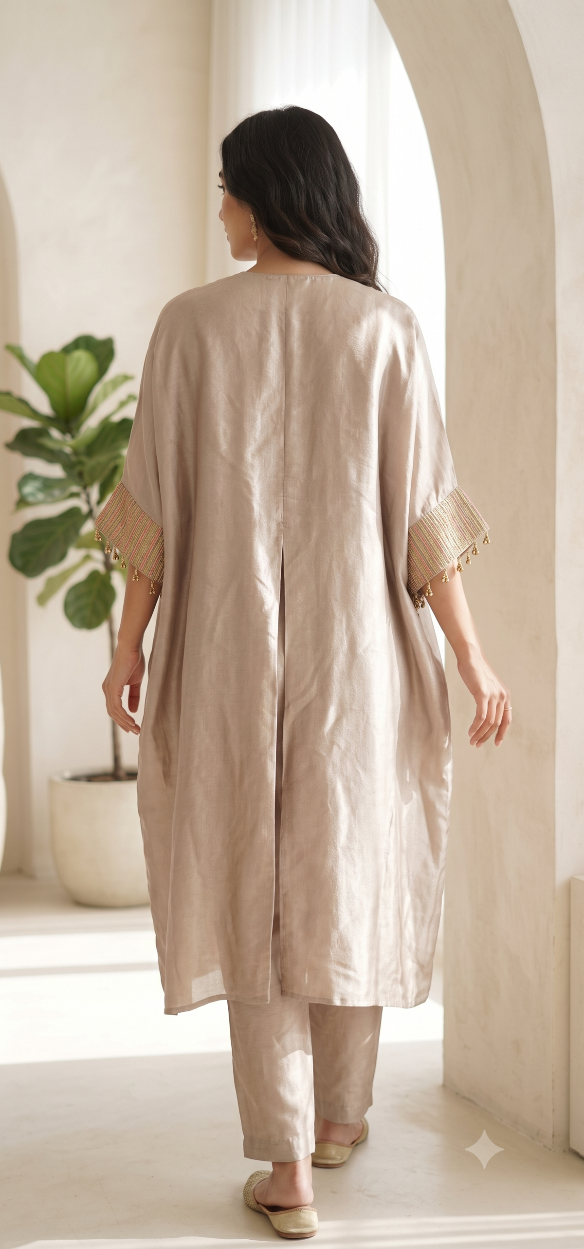 Nida Mettalic Gold Cape Set