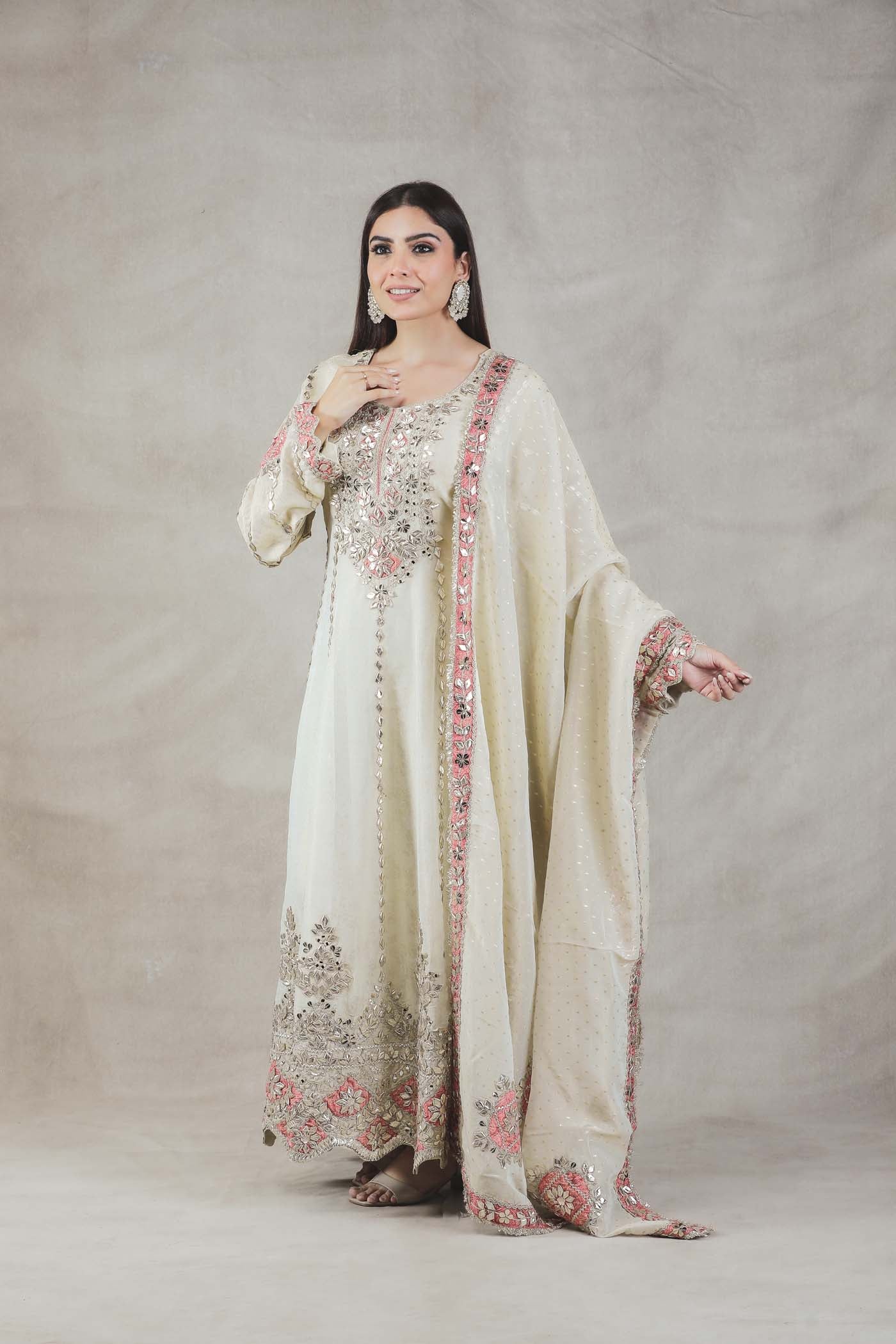 Zariyaa Suit Set