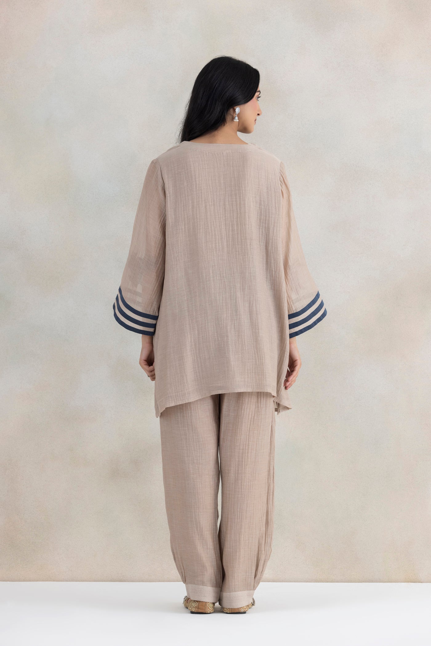 Ghungroo Grace Kurta Set