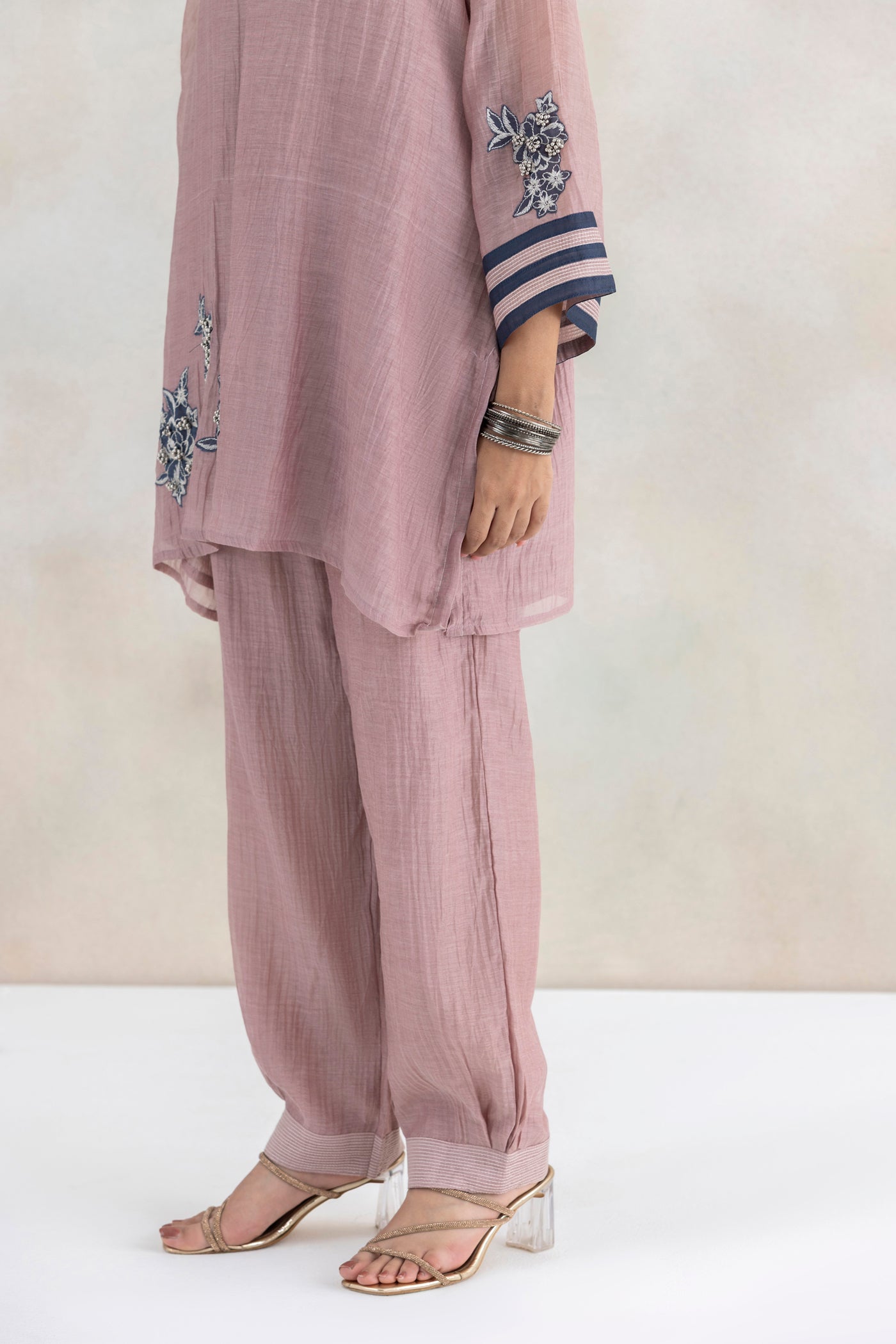 Ghungroo Grace Kurta Set
