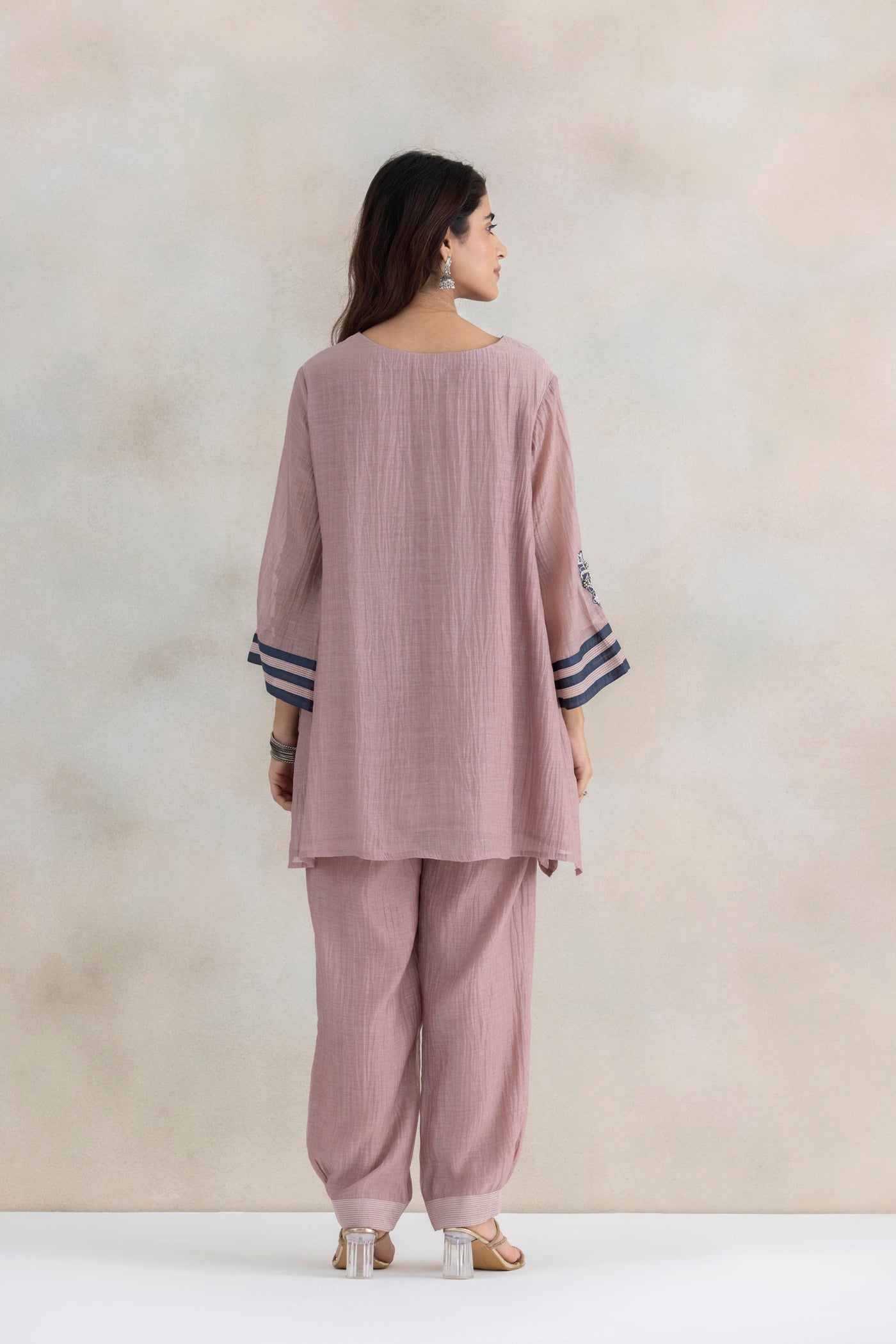 Ghungroo Grace Kurta Set