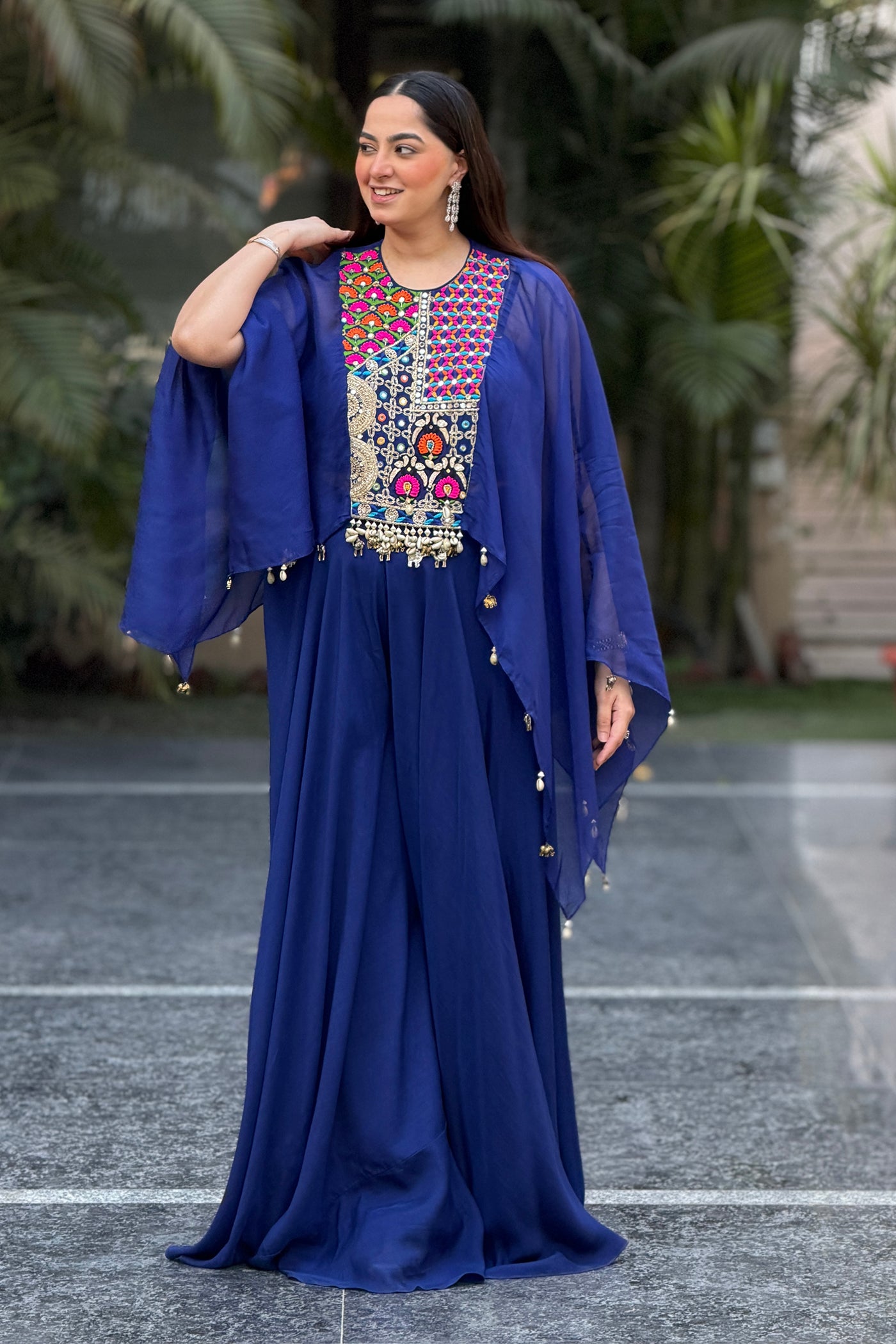 Jasnoor In Ekisha Palazzo with Short Kaftan