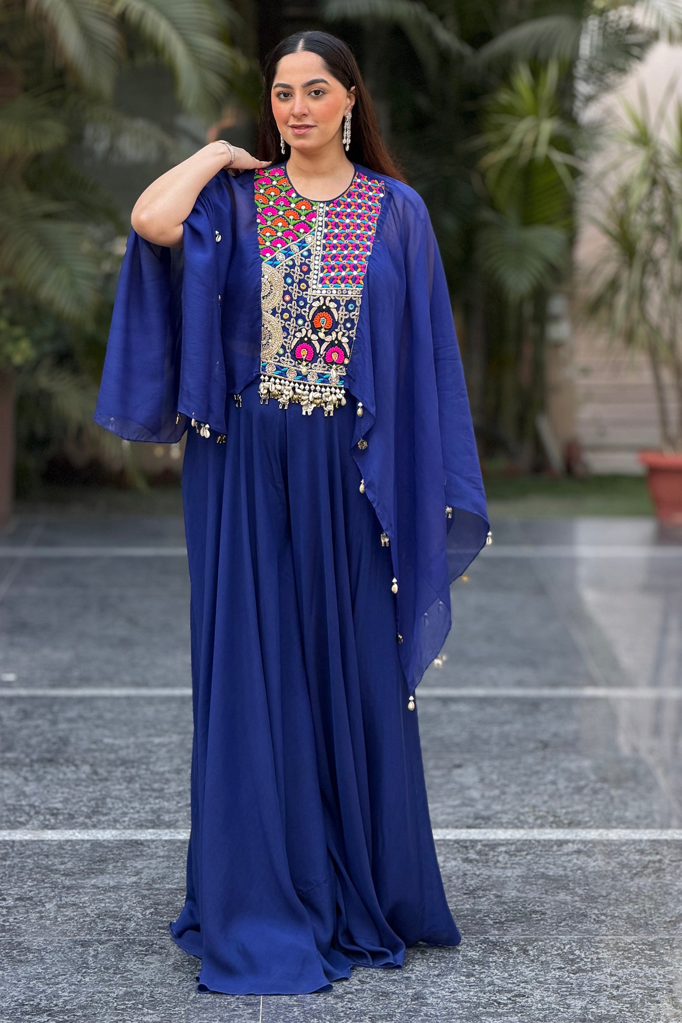 Jasnoor In Ekisha Palazzo with Short Kaftan