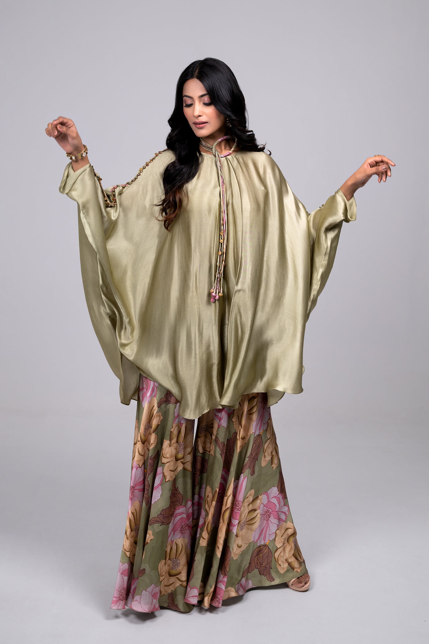 Lark Loose Kaftan And Palazzo Set With Neck Piece